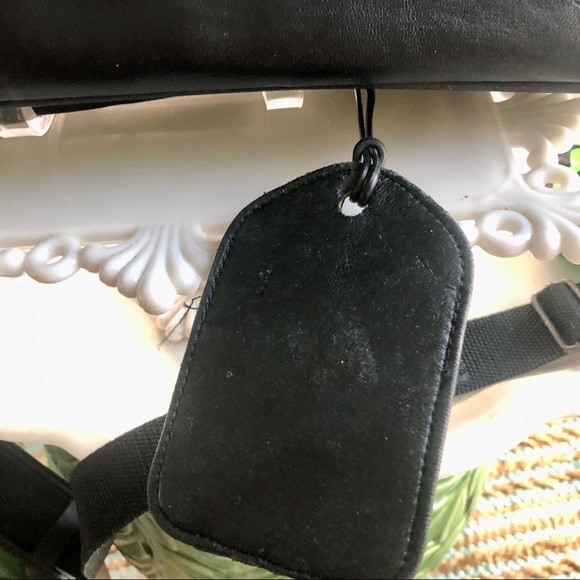 Black Leatherette Laptop Devices Case - Picture 4 of 8